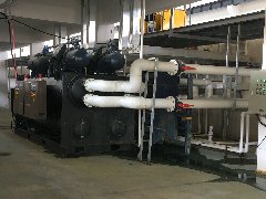 工業(yè)螺桿滿液式冷水機組案例